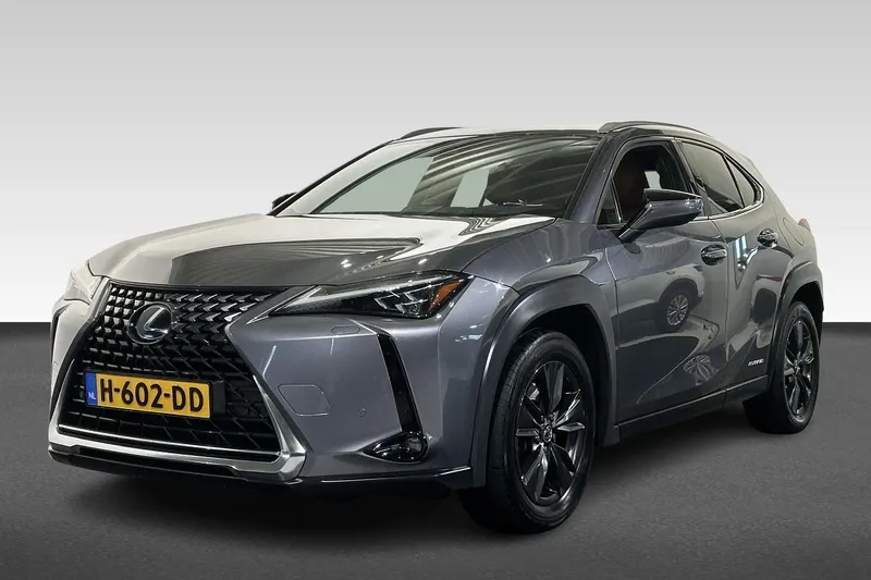 Lexus UX (2020)