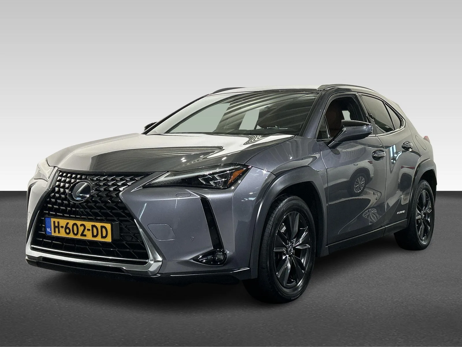 Lexus UX (2020) — foto 1