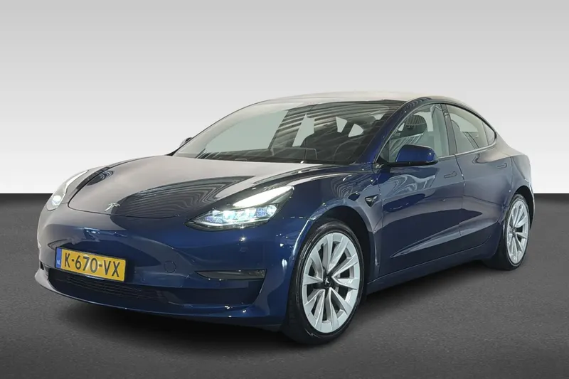 Tesla Model 3 (2021)