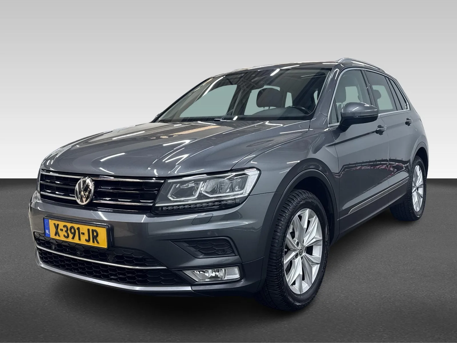 Volkswagen Tiguan (2016) — foto 1