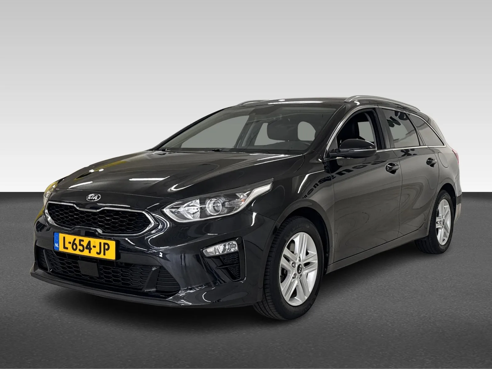 Kia Ceed Sportswagon (2021) — foto 1