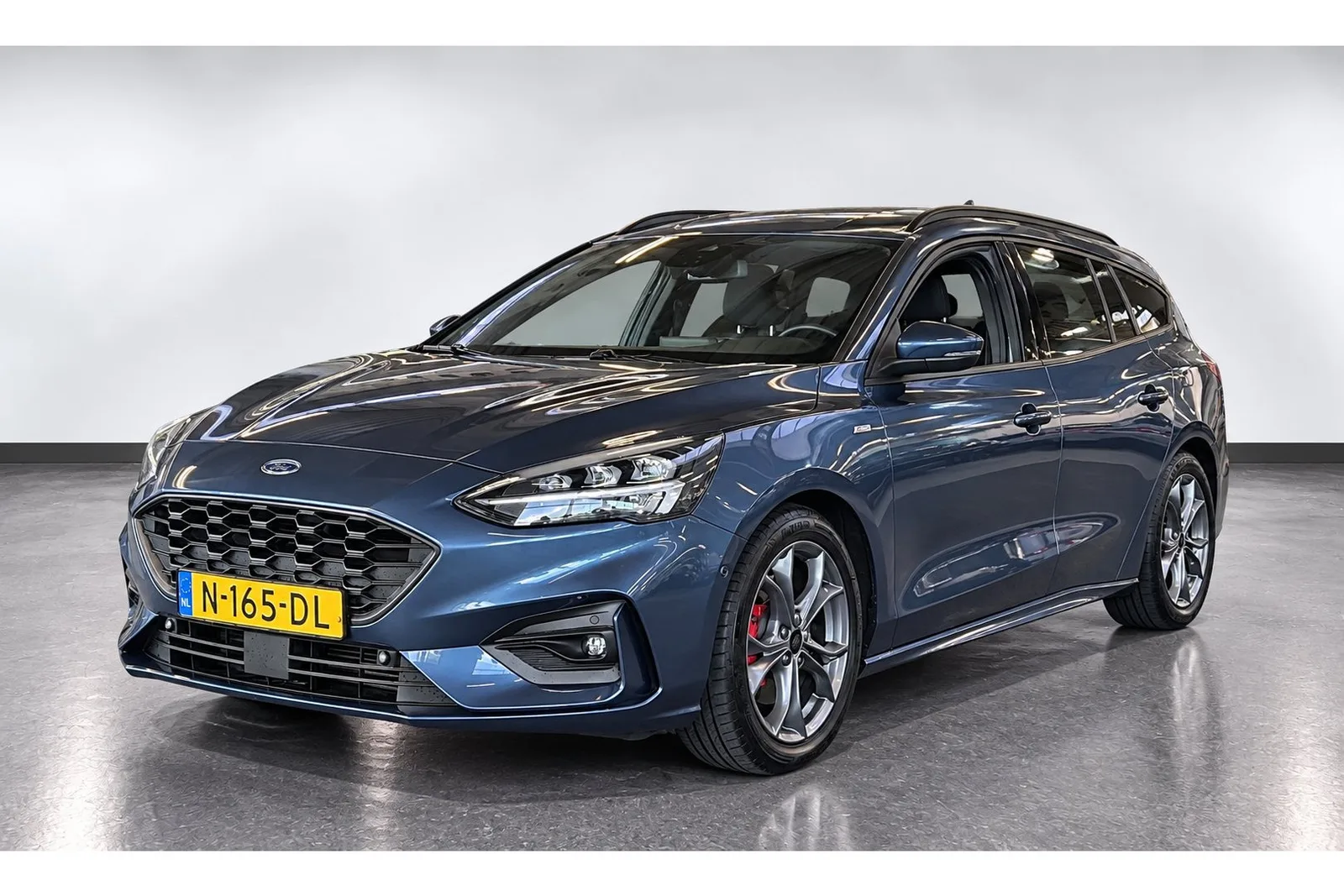 Ford Focus (2021) — foto 1