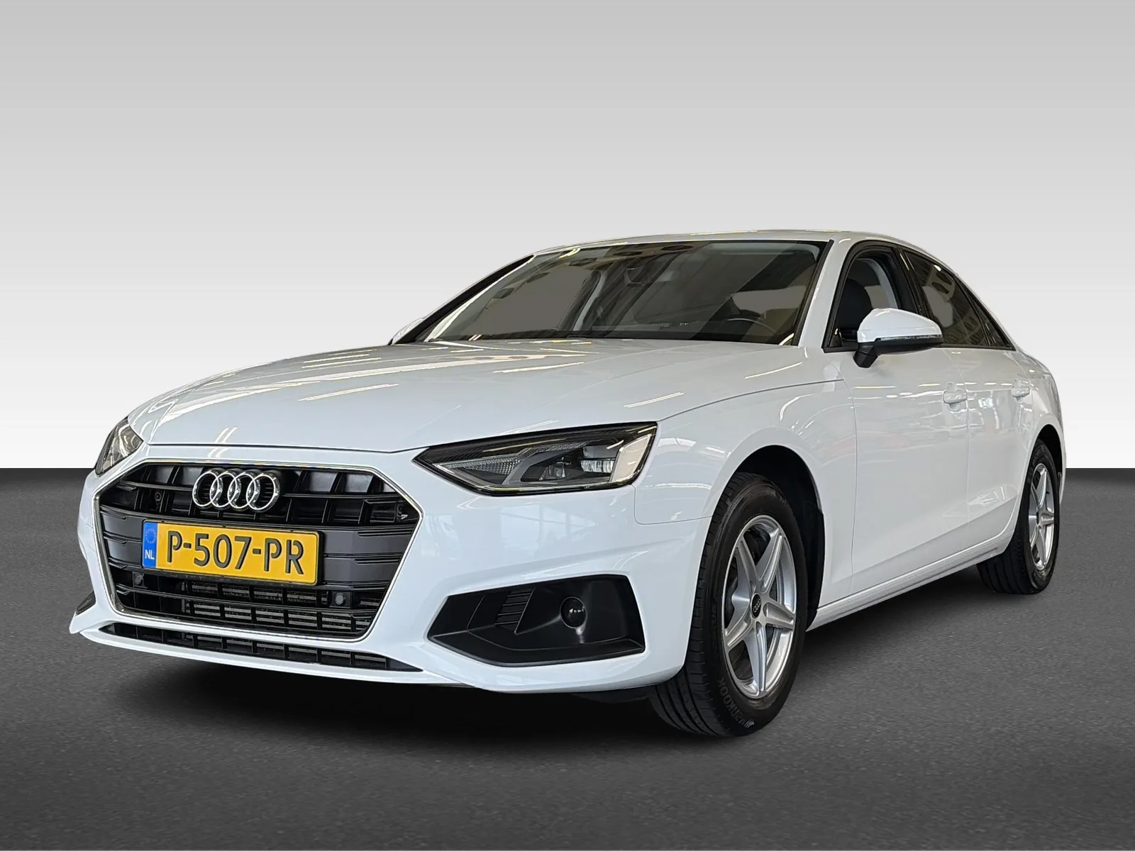 Audi A4 (2022) — foto 1