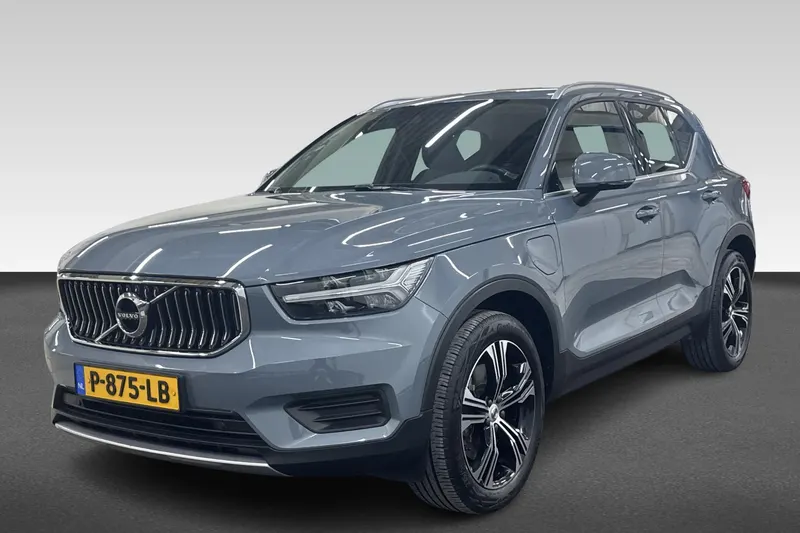 Volvo XC40 (2022)