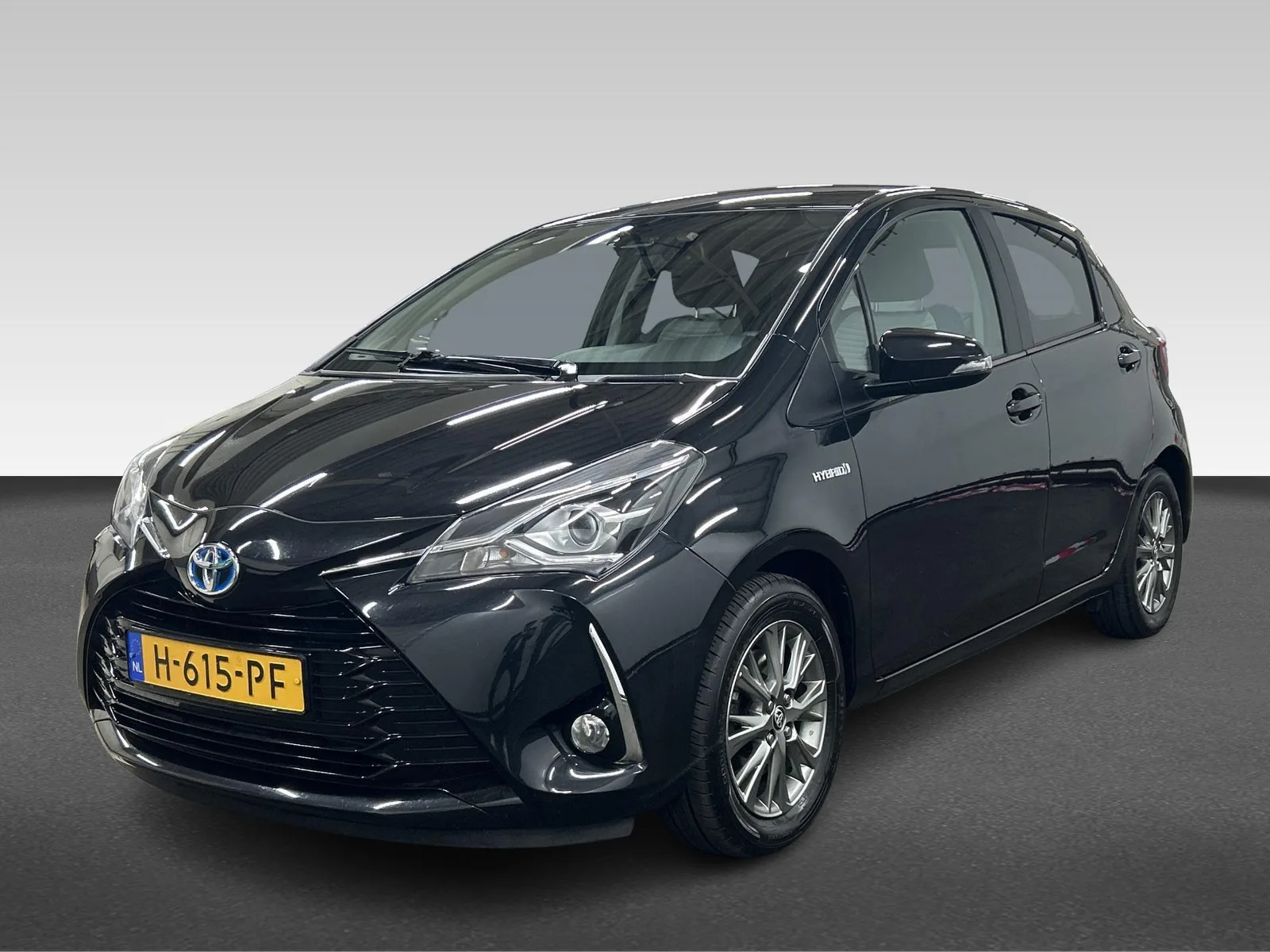 Toyota Yaris (2020) — foto 1