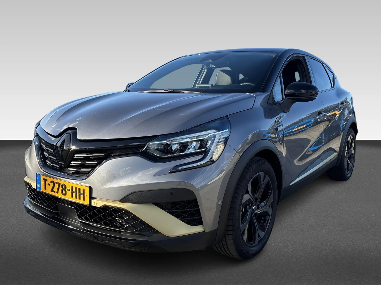 Renault Captur (2023) — foto 1