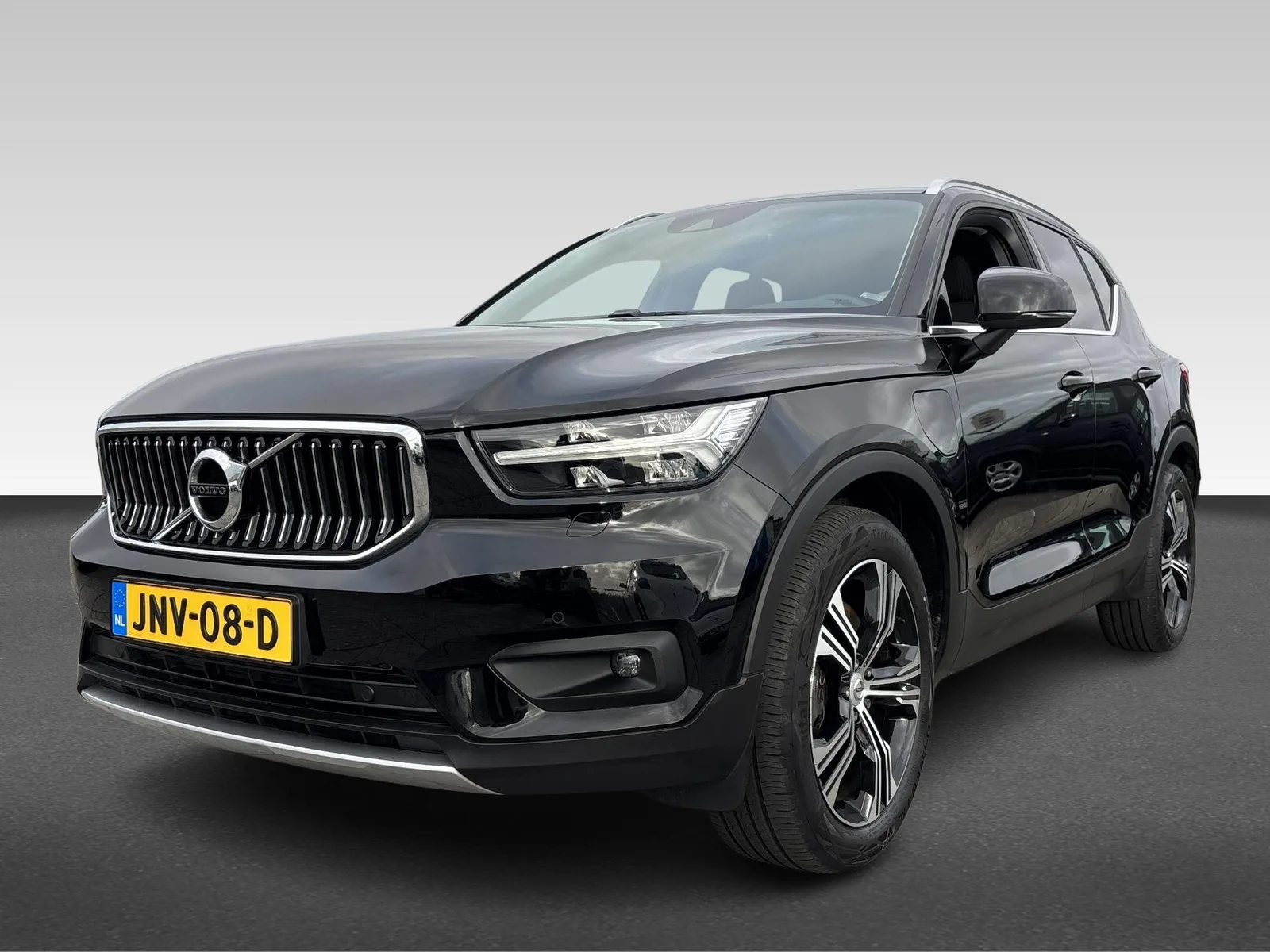 Volvo XC40 (2021) — foto 1