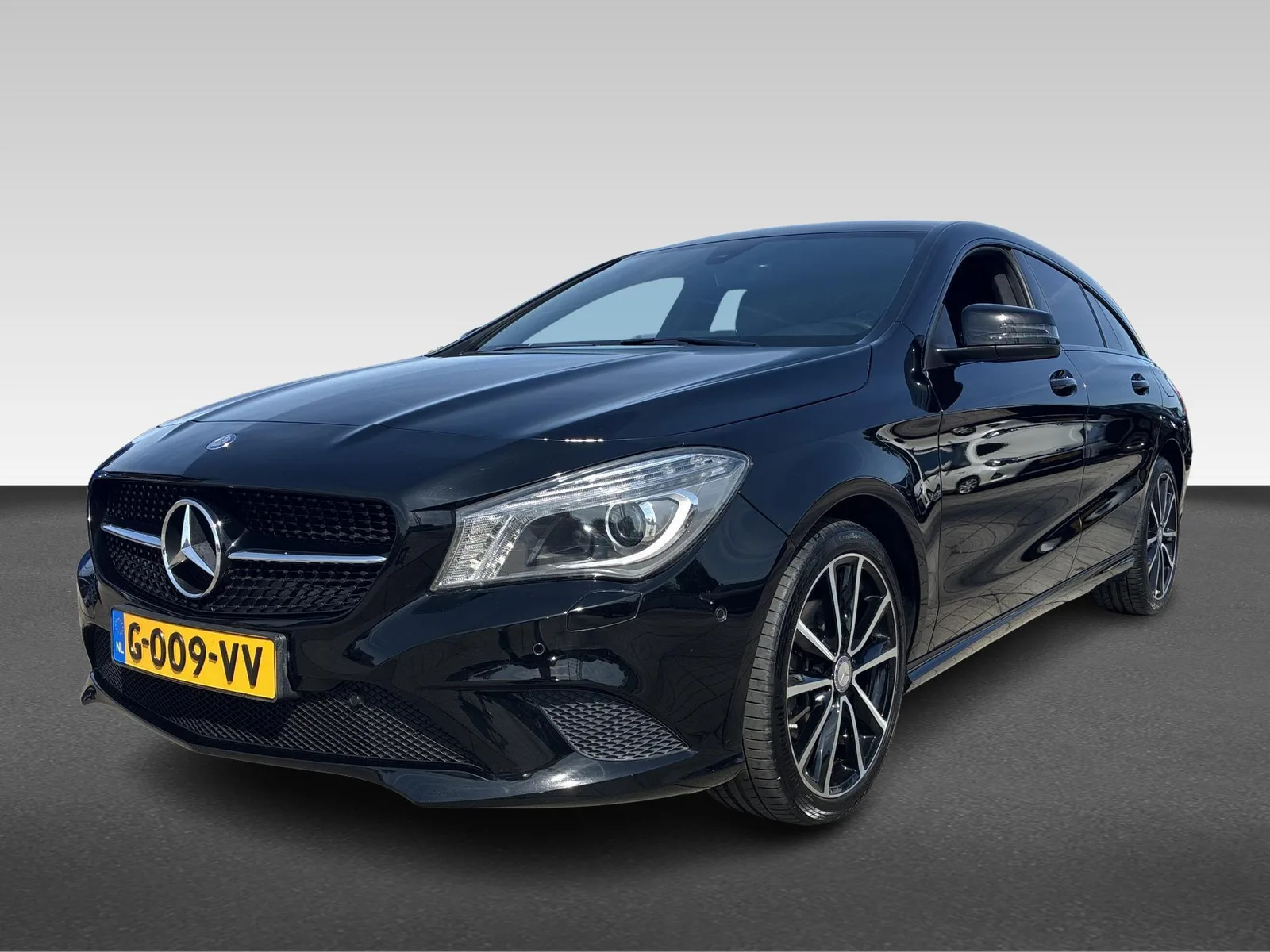 Mercedes-Benz CLA-Klasse (2015) — foto 1
