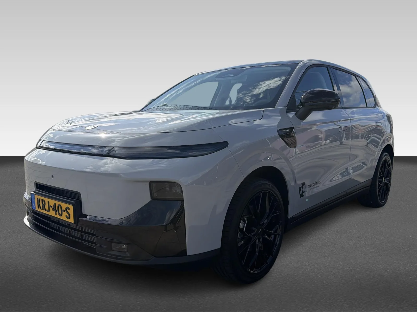 Leapmotor B10 (2026) — foto 1