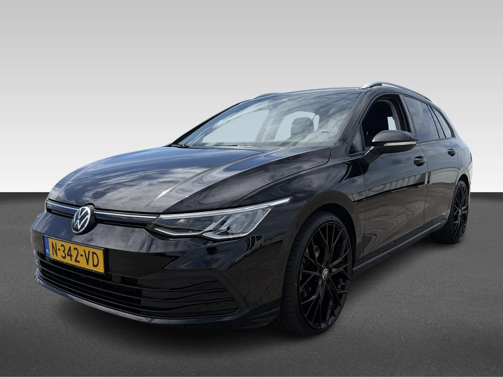 Volkswagen Golf (2022) — foto 1