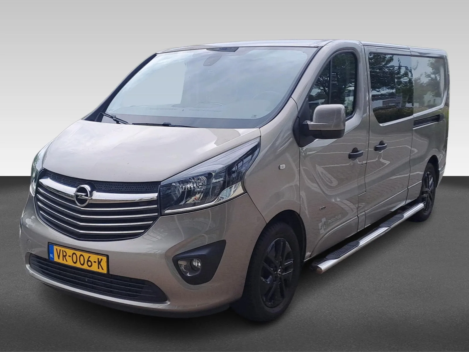 Opel Vivaro (2015) — foto 1
