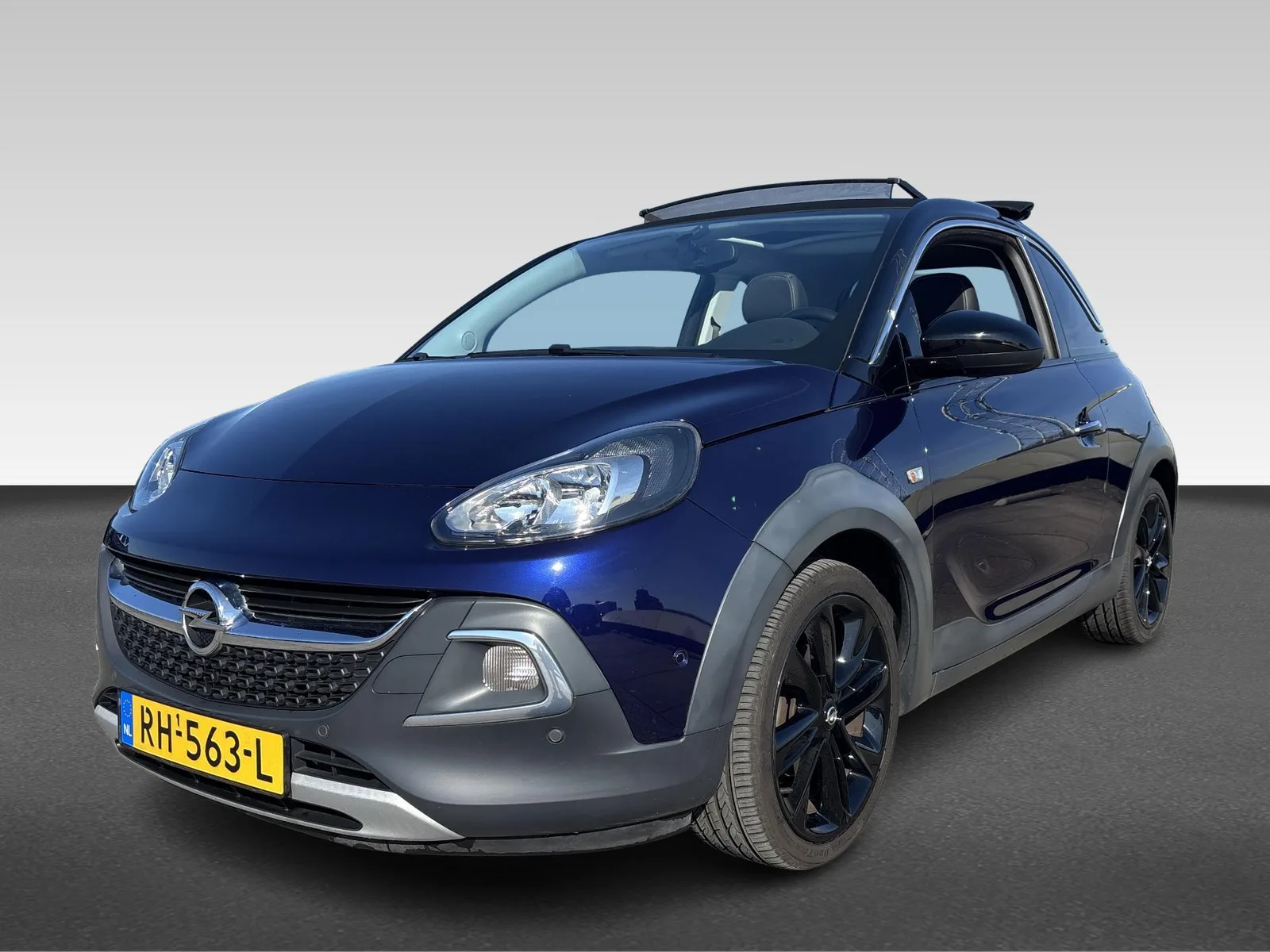 Opel Adam (2017) — foto 1