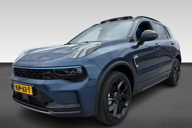 Lynk & Co 01 (2025)