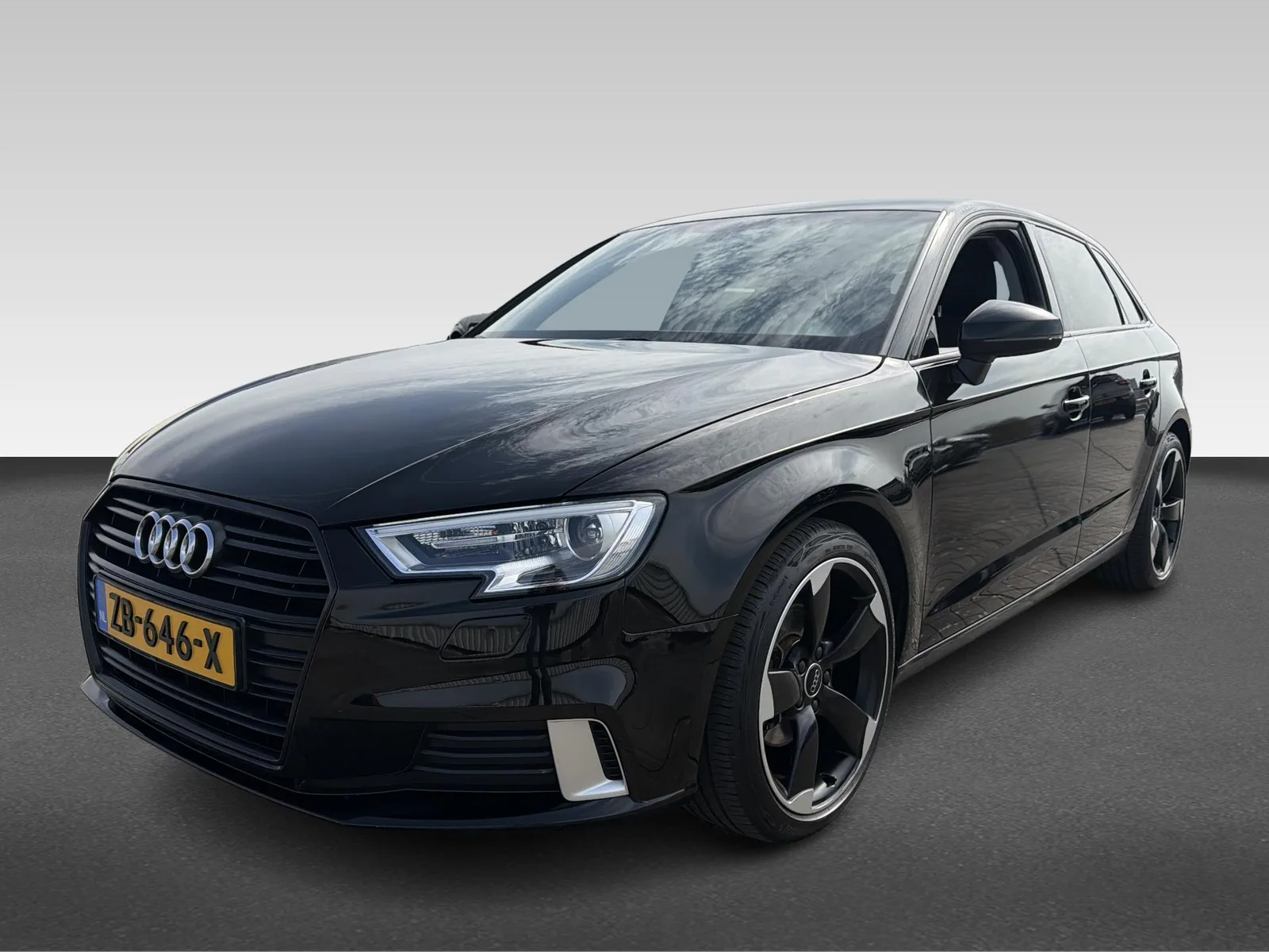 Audi A3 (2018) — foto 1