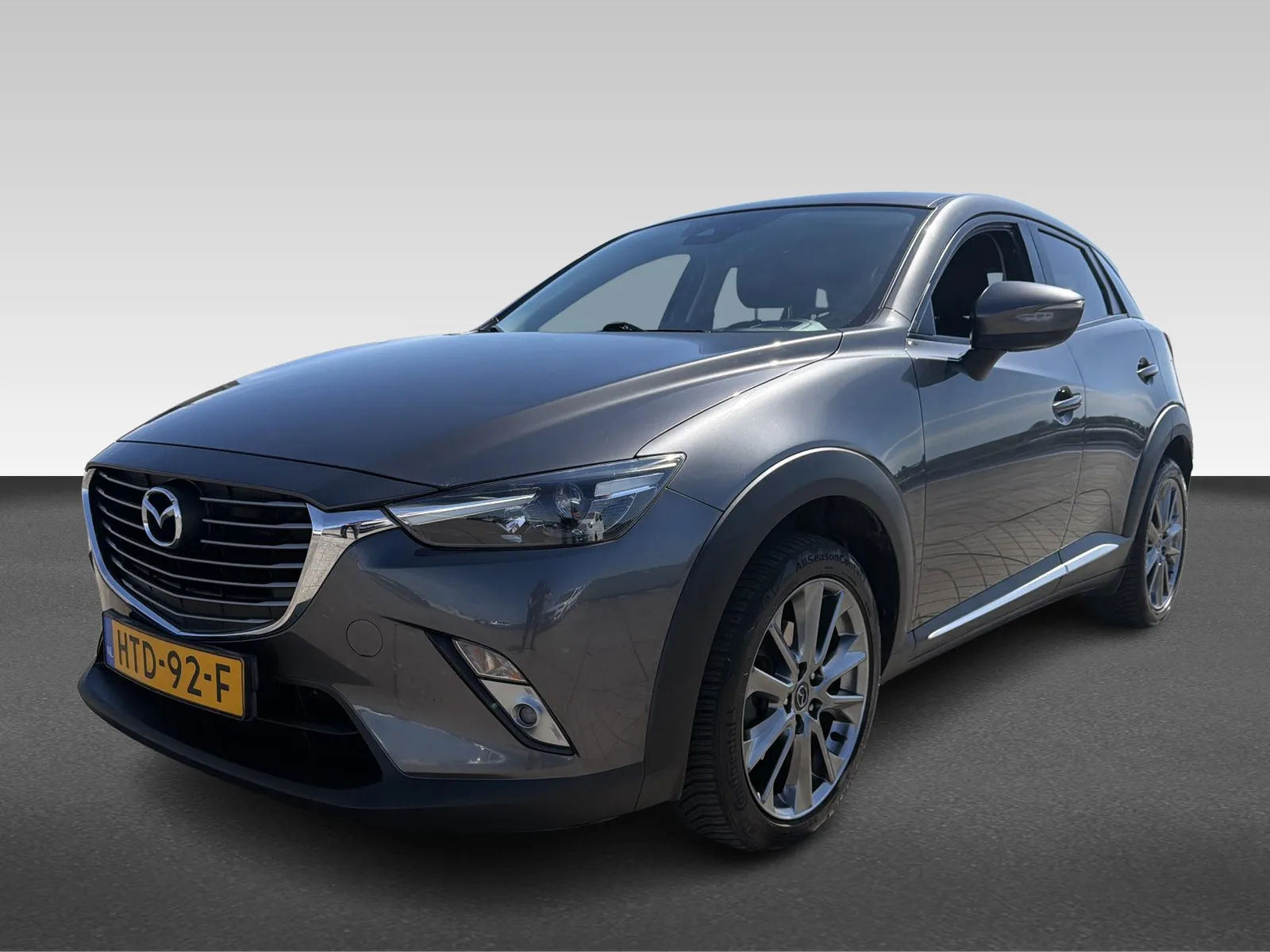 Mazda CX-3 (2017) — foto 1