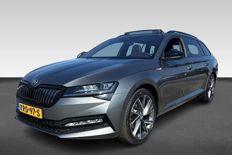 Škoda Superb (2023)