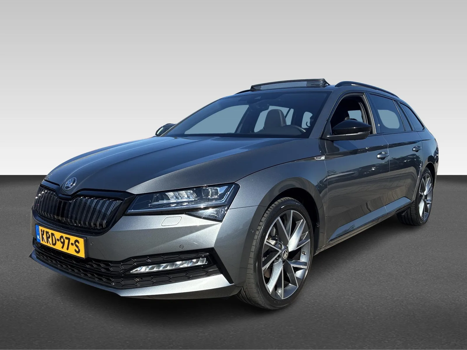 Škoda Superb (2023) — foto 1