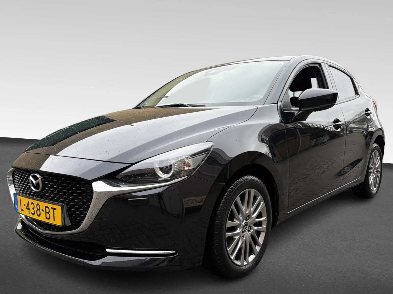 Mazda 2 (2021) — foto 1