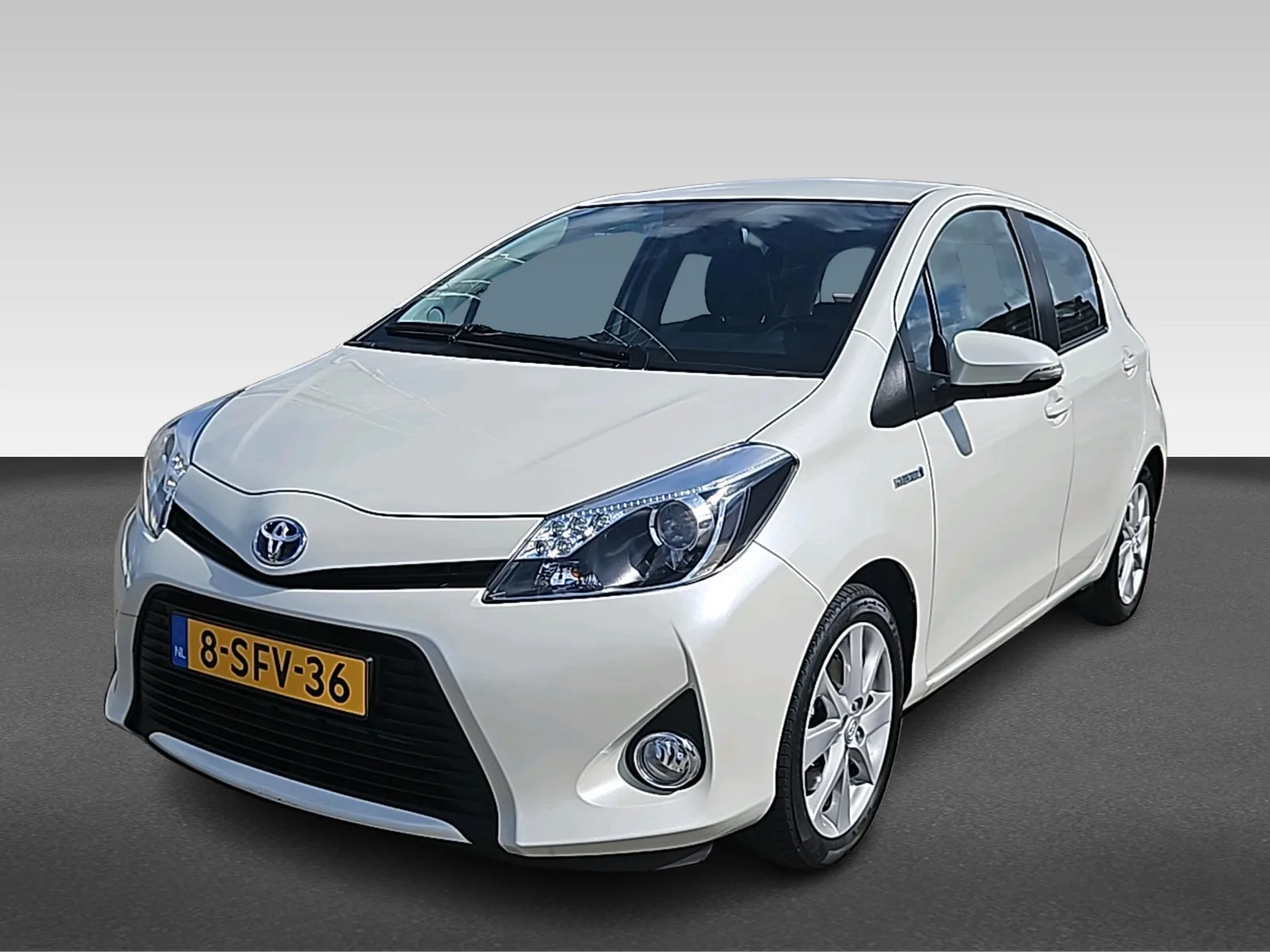 Toyota Yaris (2013) — foto 1