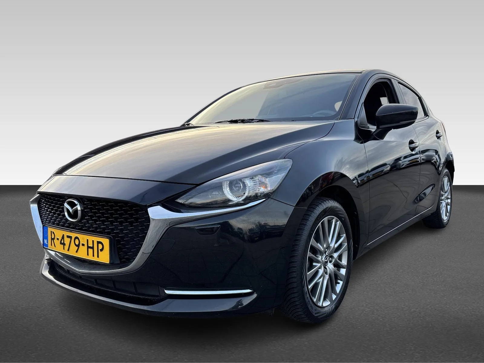 Mazda 2 (2022) — foto 1