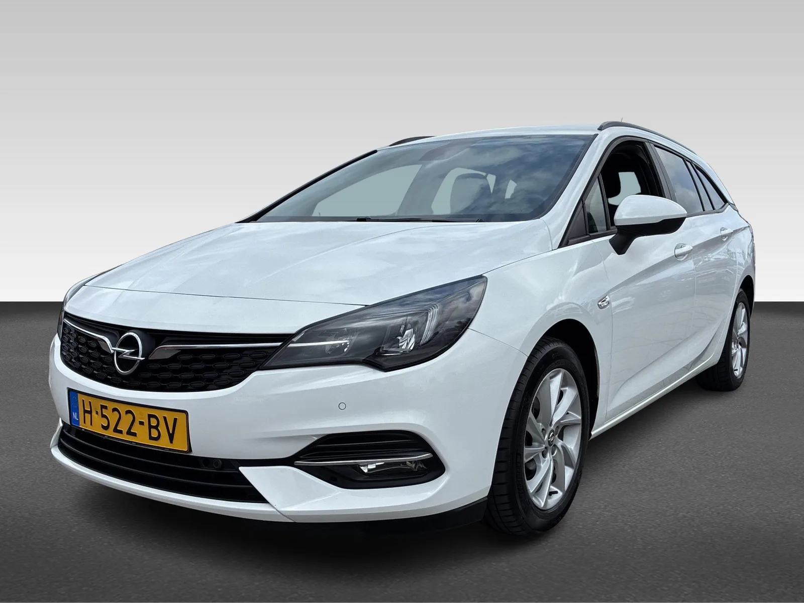 Opel Astra (2020) — foto 1