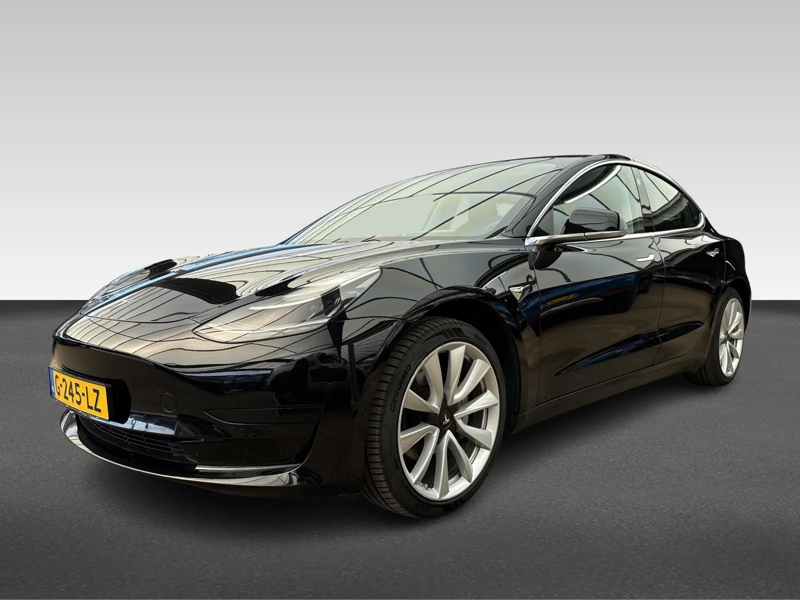Tesla Model 3 (2019) — foto 1