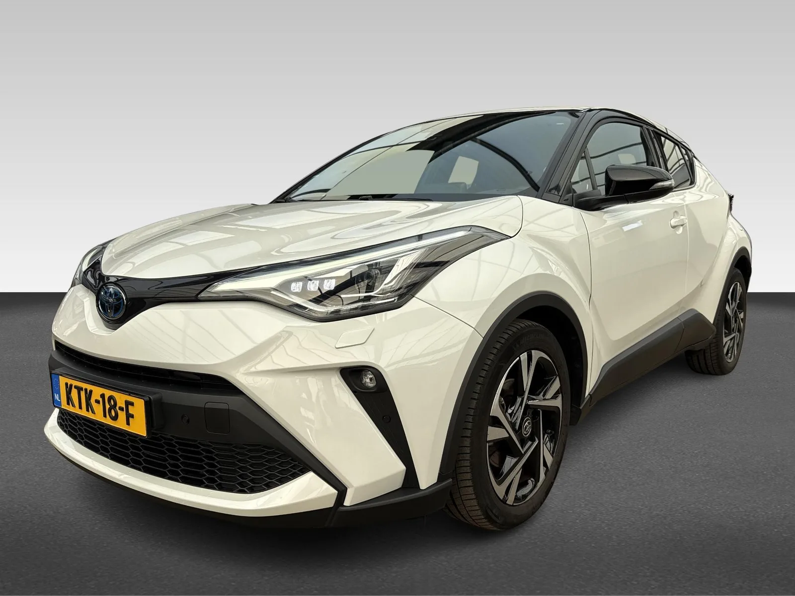 Toyota C-HR (2022) — foto 1