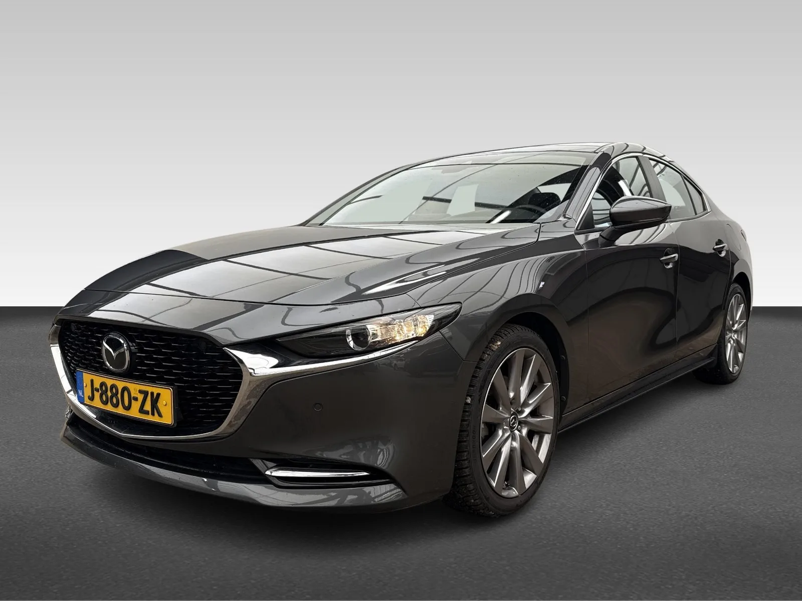 Mazda 3 (2020) — foto 1
