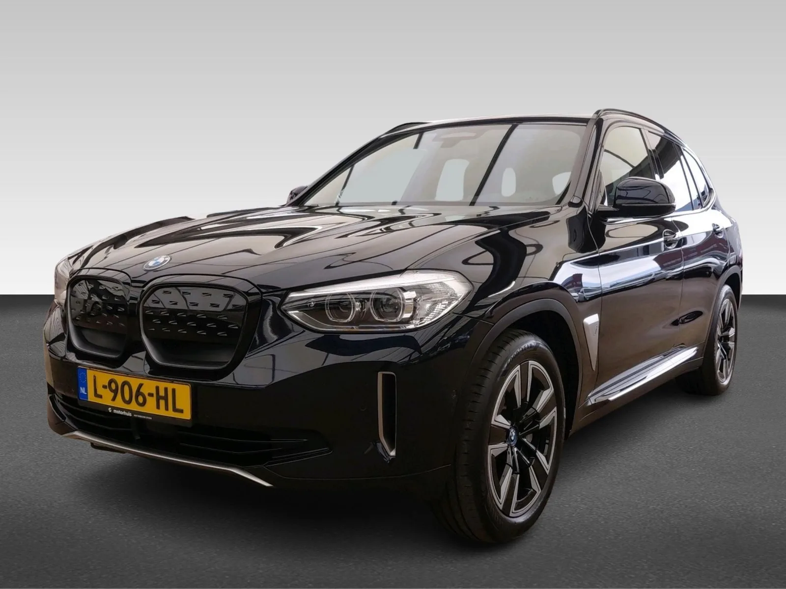 BMW iX3 (2021) — foto 1