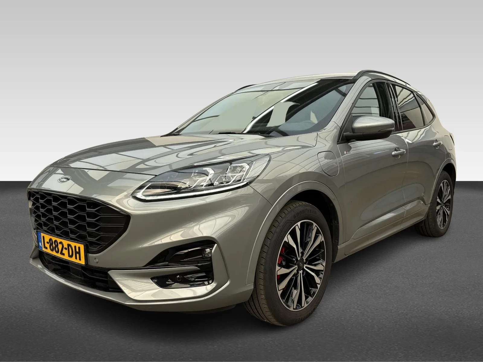 Ford Kuga (2021) — foto 1