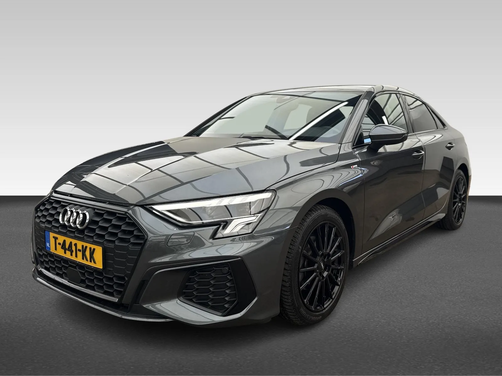 Audi A3 (2023) — foto 1