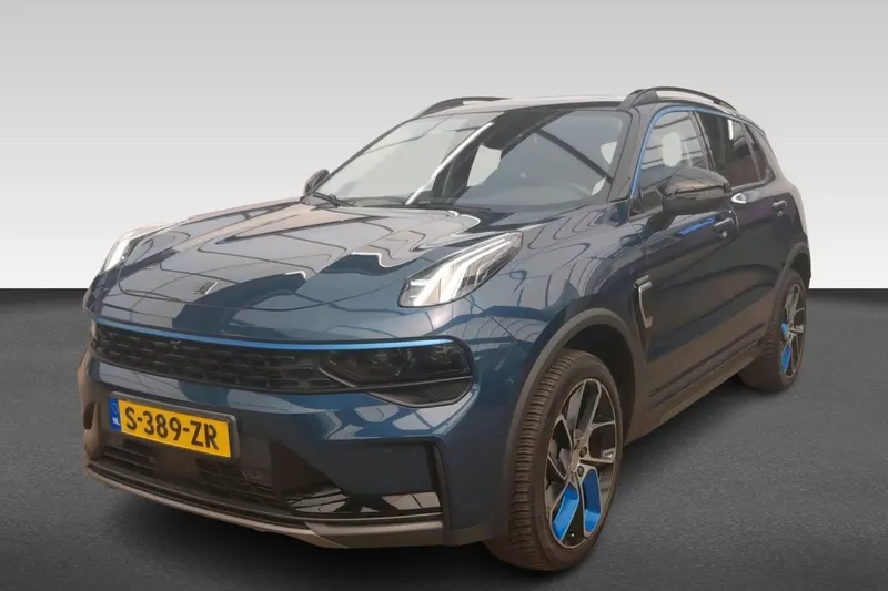 Lynk & Co 01 (2022)
