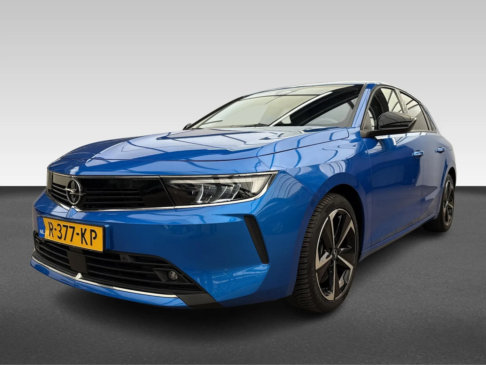 Opel Astra (2022) — foto 1