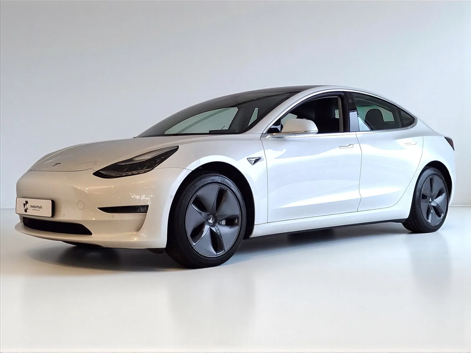 Tesla Model 3 (2020) — foto 1