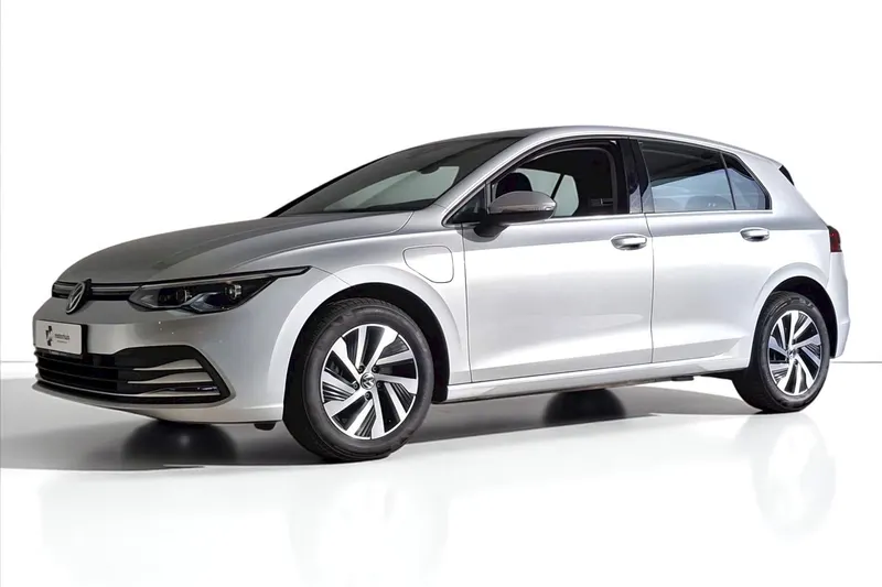 Volkswagen Golf (2022)