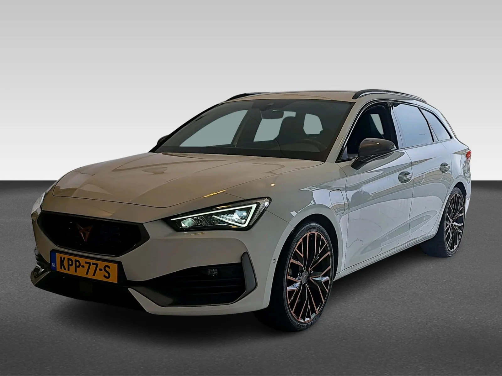 CUPRA Leon Sportstourer (2024) — foto 1
