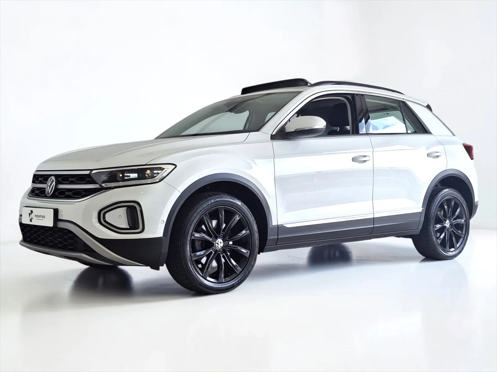 Volkswagen T-Roc (2023) — foto 1