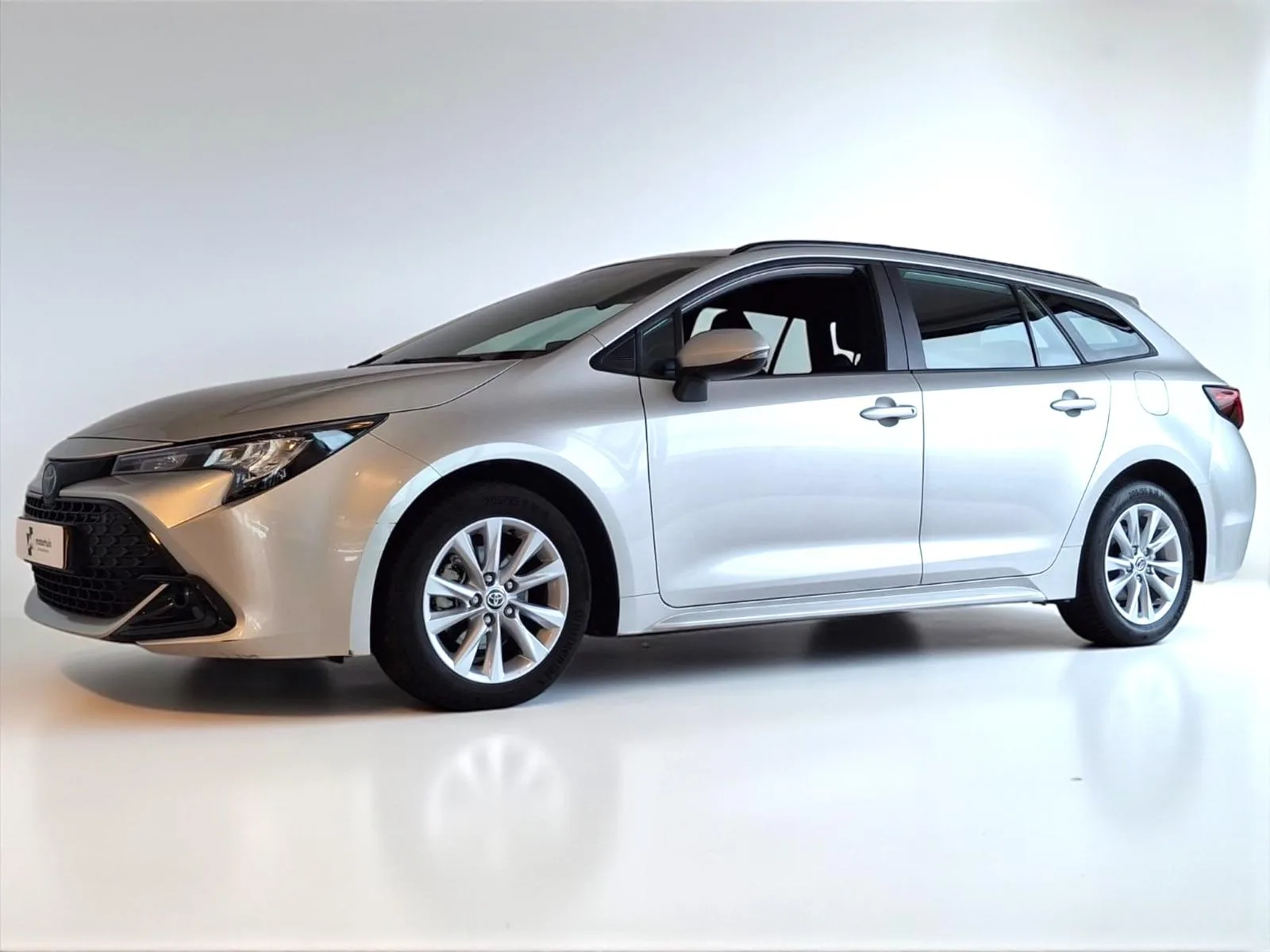 Toyota Corolla (2023) — foto 1