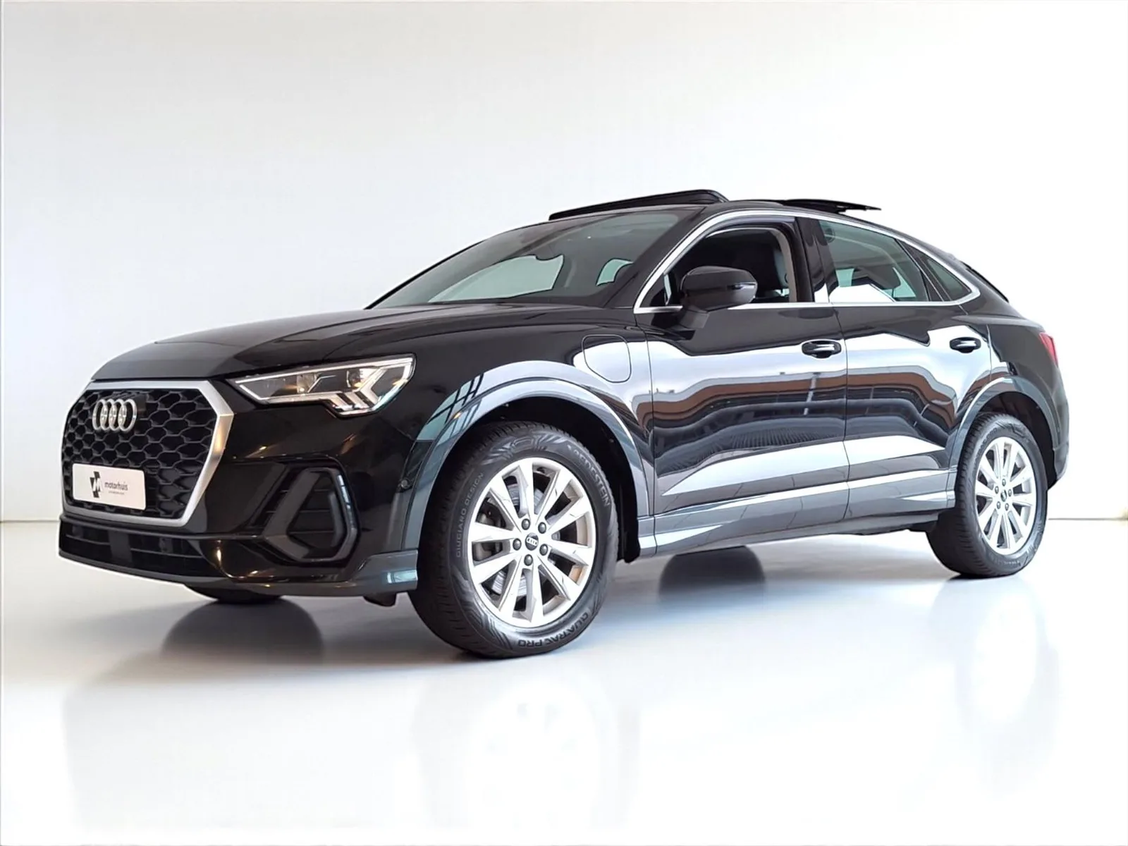 Audi Q3 (2021) — foto 1
