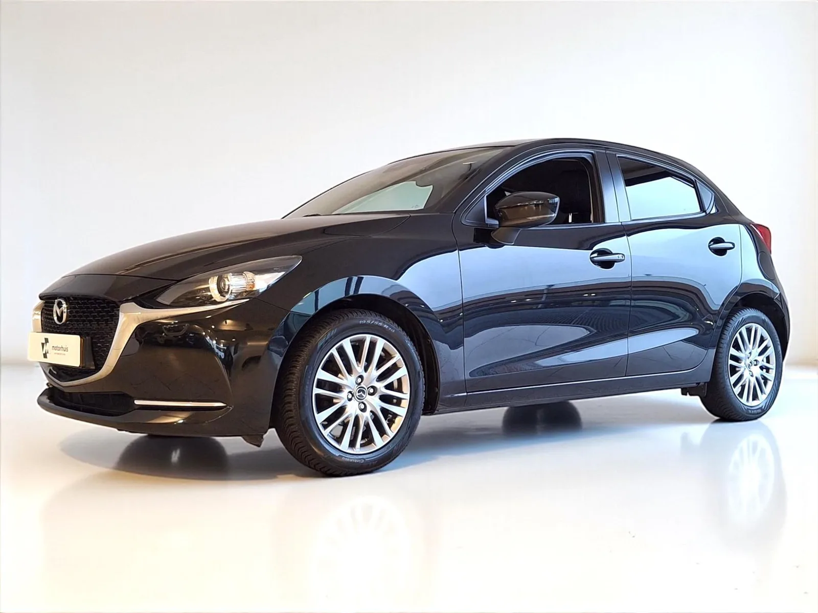 Mazda 2 (2021) — foto 1