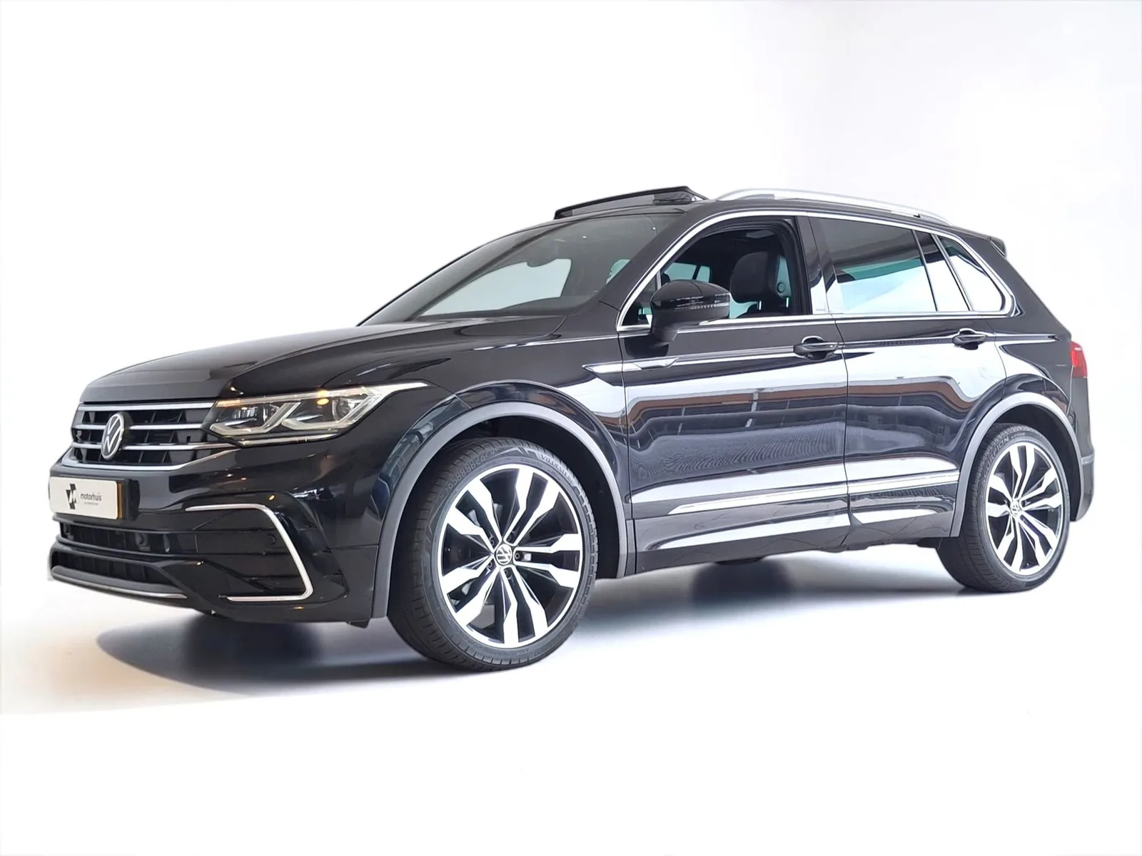 Volkswagen Tiguan (2021) — foto 1