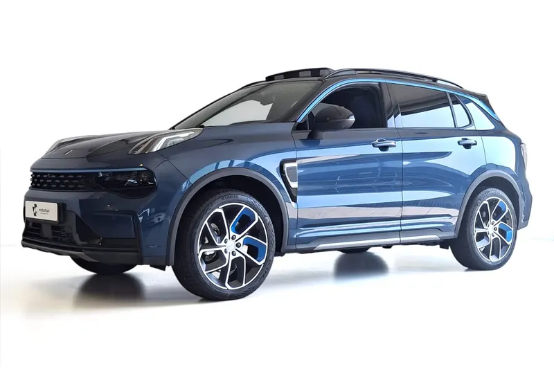 Lynk & Co 01 (2025)