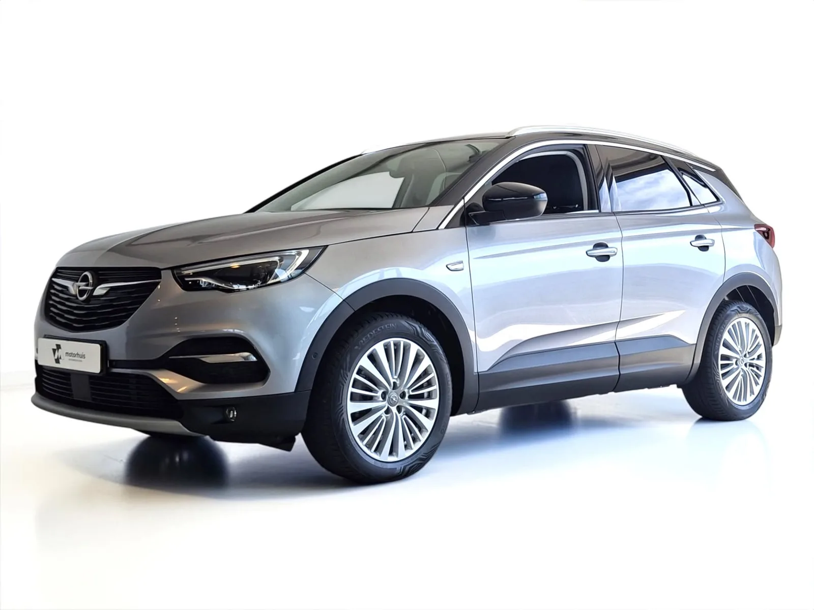 Opel Grandland X (2019) — foto 1