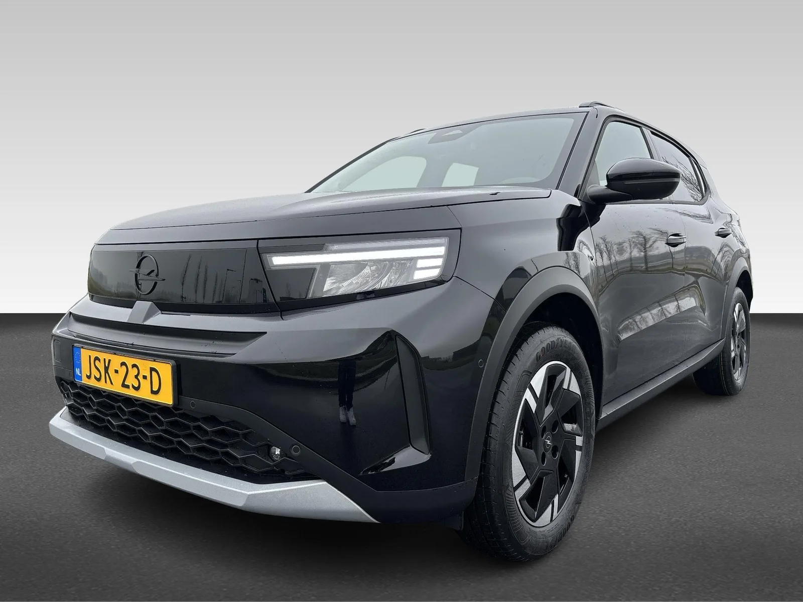 Opel Frontera (2025) — foto 1