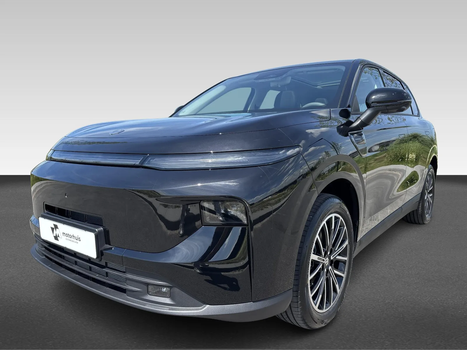 Leapmotor B10 (2026) — foto 1