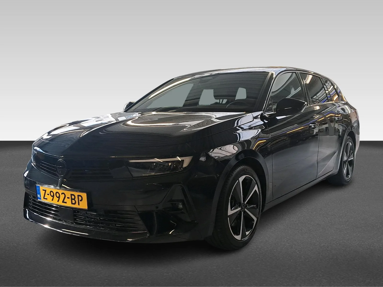 Opel Astra (2024) — foto 1