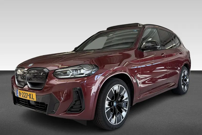 BMW iX3 (2022)
