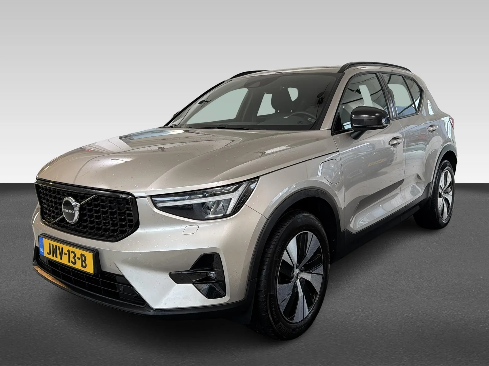Volvo XC40 (2022) — foto 1