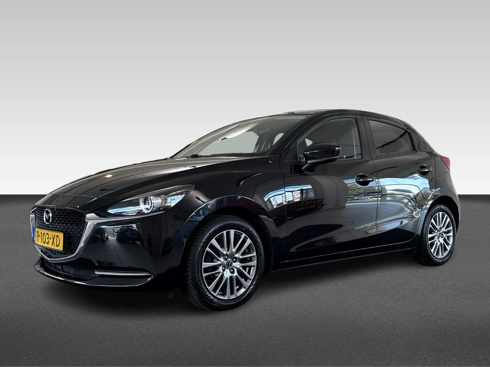 Mazda 2 (2022) — foto 1