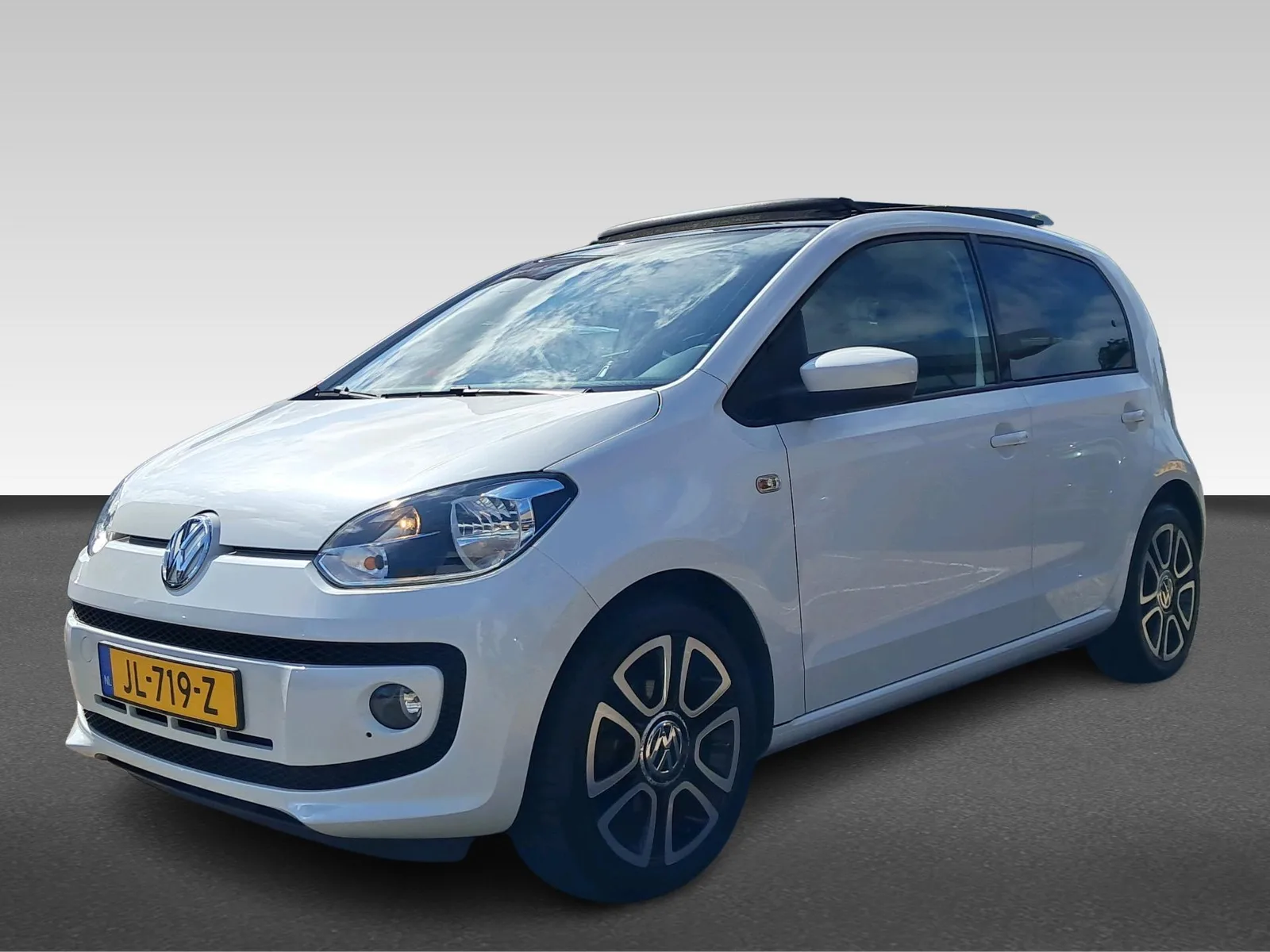 Volkswagen Up! (2016) — foto 1